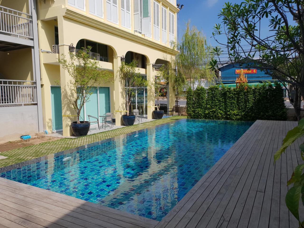 Latima Boutique Hostel Kanchanaburi Exterior photo